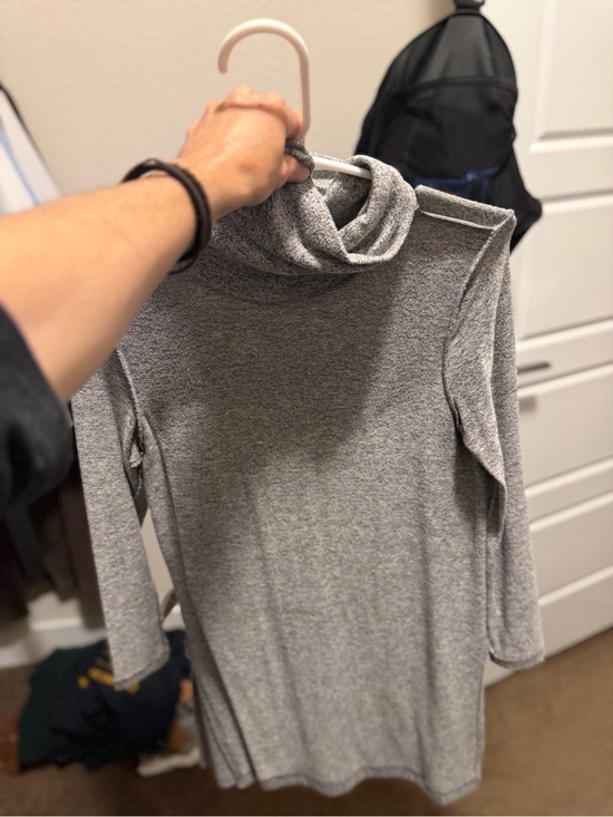 Old Navy Sweaters - Old Navy Gray Turtleneck Sweater